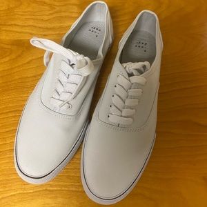 A new day tennis shoes size 10 NWOT